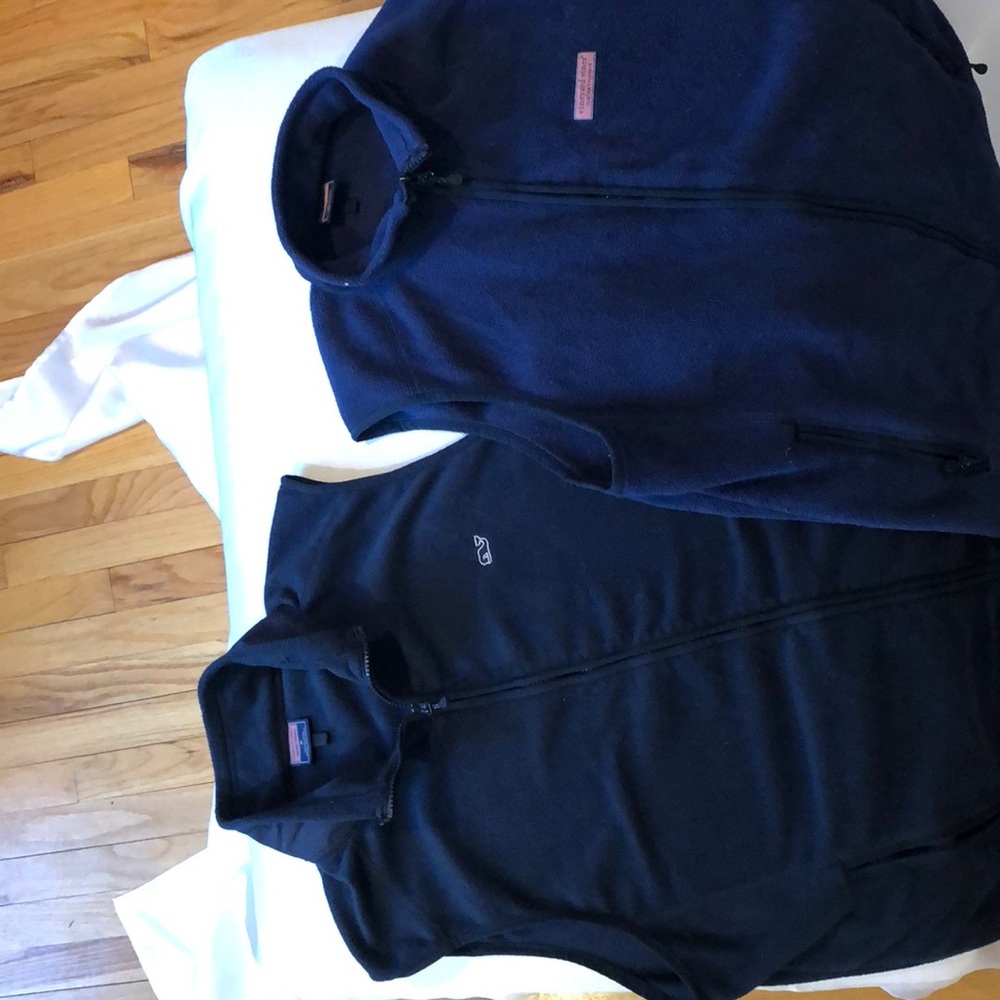 2 VINEYARD VINES fleece vests